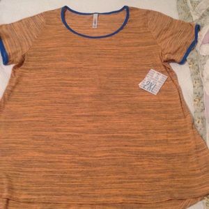 🌷🎀 LuLaRoe - Classic T - 2X - #267